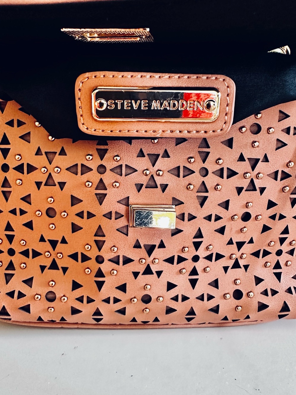 Steve Madden Blush Pink Laser-Cut Crossbody with Gold Chain - Picture 2 of 5